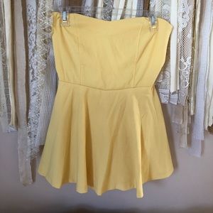 Yellow romper sweetheart neck forever21